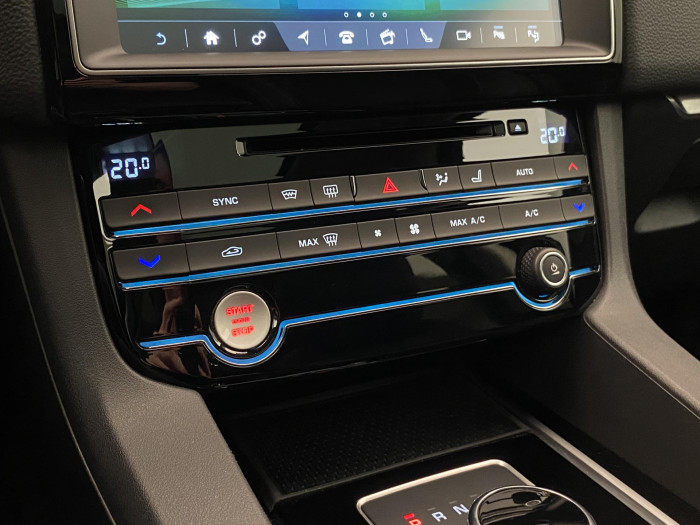 Jaguar F-Pace 30d S AWD AUT CZ REZERVACE 3.0 d