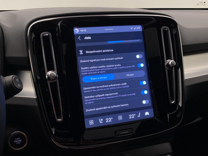 Volvo XC40 B3 AUT PLUS BLACK EDITION