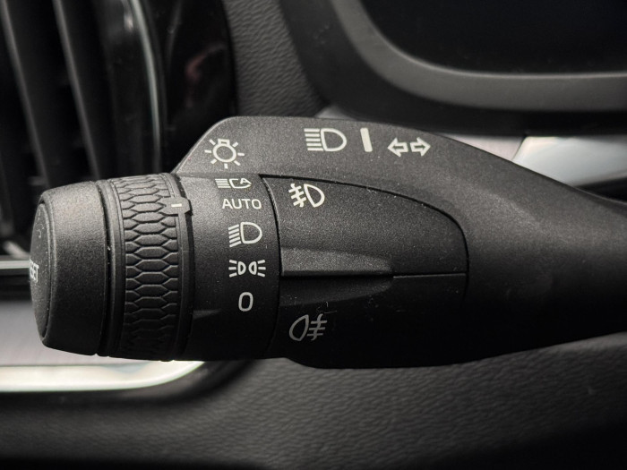 Volvo V60 B4 MOMENTUM PRO AUT 2.0 Momentum