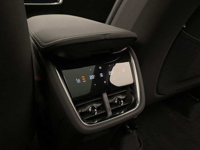 Volvo EX90 PURE ELECTRIC TWIN ULTRA 7míst