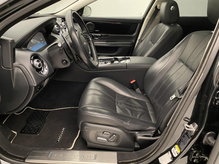 Jaguar XJ 3.0 V6D AUT 3.0 d