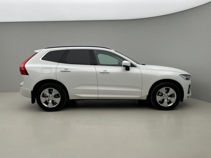 Volvo XC60 B4 AWD MOMENTUM PRO AUT CZ 2.0 Momentum