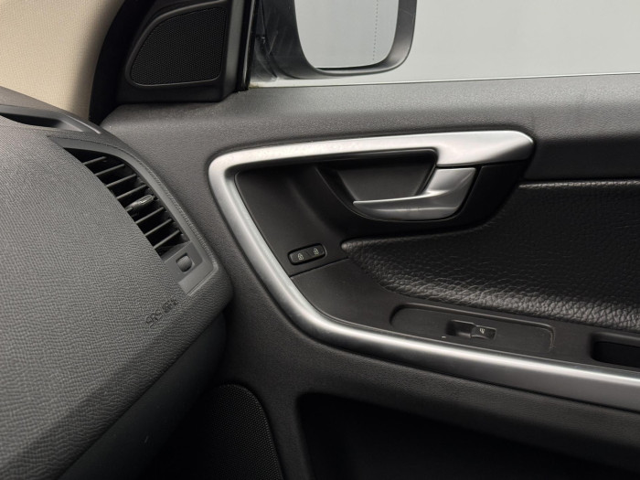 Volvo XC60 D3 AWD SUMMUM 2.4 d Summum