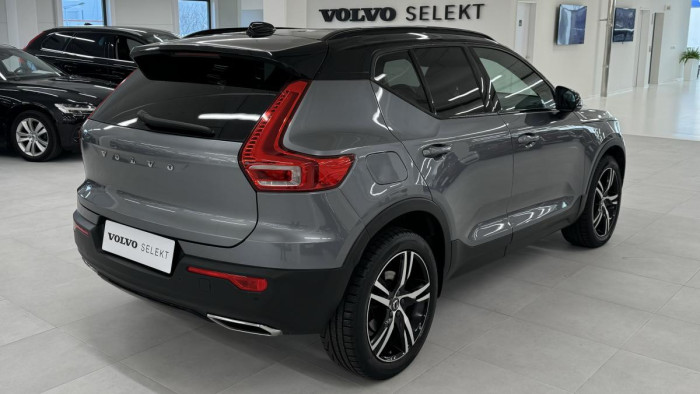 Volvo XC40 D4 AWD R-DESIGN REZERVACE 2.0 d