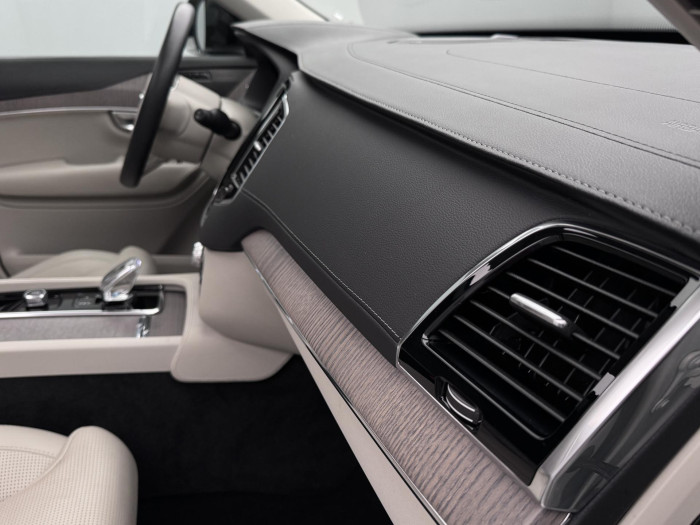 Volvo XC90 B6 AWD PLUS DARK CZ 1.maj