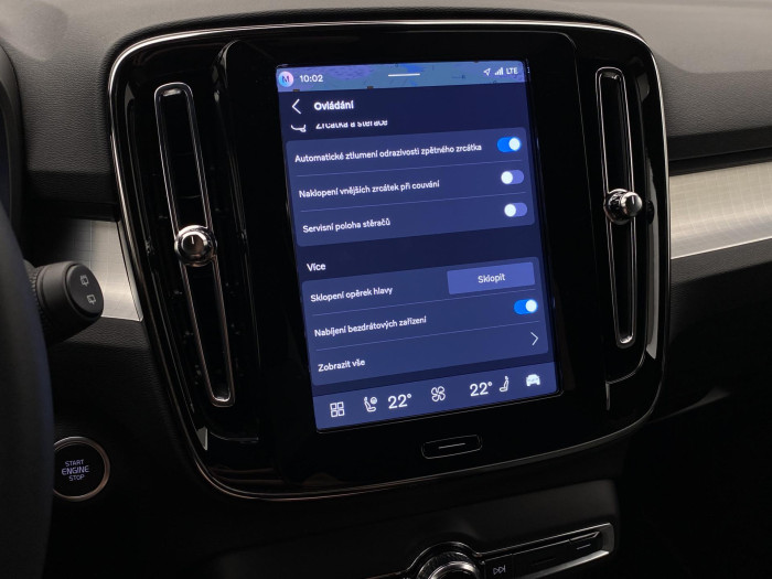 Volvo XC40 B3 DARK PLUS AUT CZ