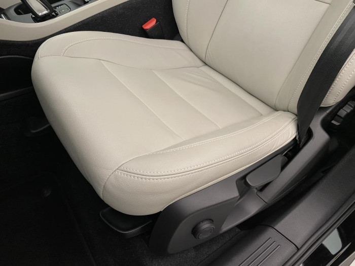 Volvo XC40 B4 MOMENTUM AUT REZERVACE 2.0 Momentum