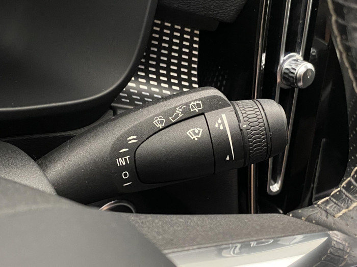 Volvo XC40 T4 AWD R-DESIGN AUT