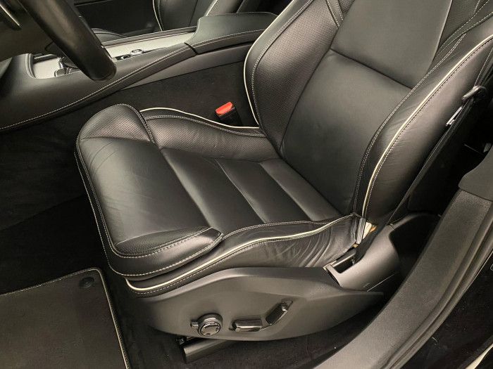 Volvo XC90 T6 AWD R-DESIGN REZERVACE