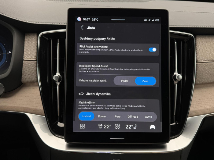 Volvo XC90 T8 AWD RECHARGE CZ REZERVACE