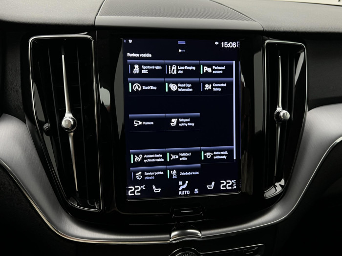 Volvo XC60 B4 AWD MOMENTUM AUT CZ 2.0 Momentum