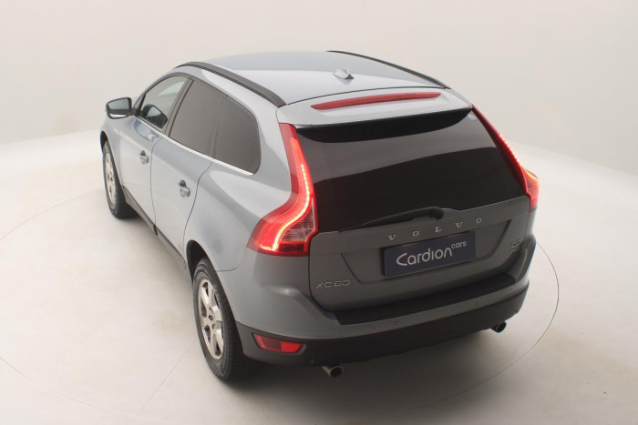 Volvo XC60 D5 AWD MOMENTUM REZERVACE 2.4 d Momentum