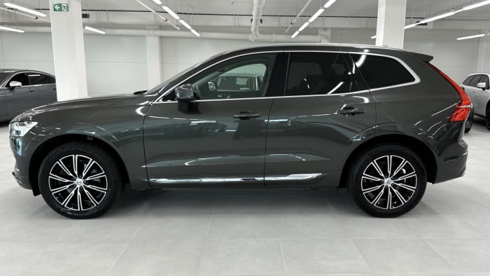 Volvo XC60 B4 AWD INSCRIPTION REZERVACE