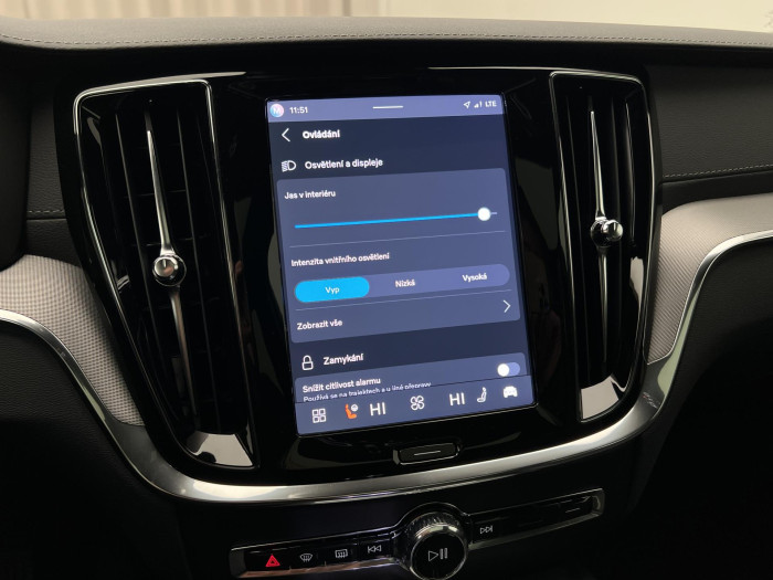 Volvo V60 B4 ULTRA DARK AUT 1.maj.