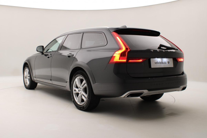 Volvo V90 CC D4 AWD MOMENTUM REZERVACE 2.0 d CC CC Momentum