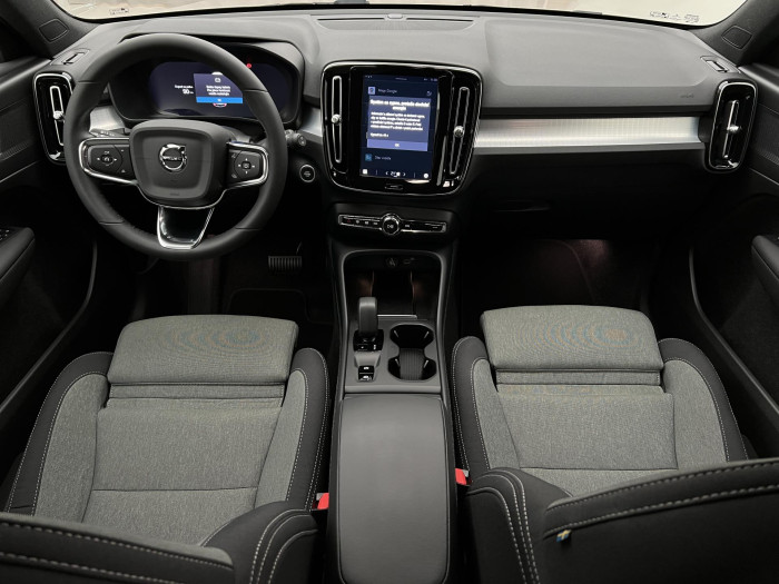 Volvo XC40 B4 AWD CORE AUT