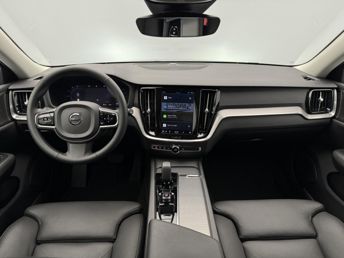Volvo V60 B4 PLUS DARK AUT 1.maj.