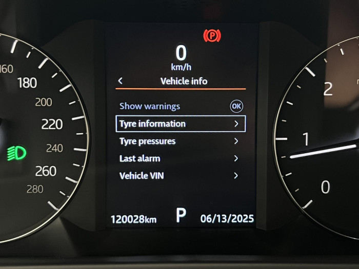 Land Rover Range Rover Velar D240 R-DYNAMIC S AWD AUT CZ 2.0 d Dynamic