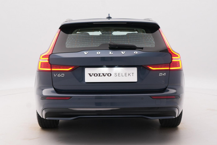 Volvo V60 B4 PLUS DARK AUT 1.maj