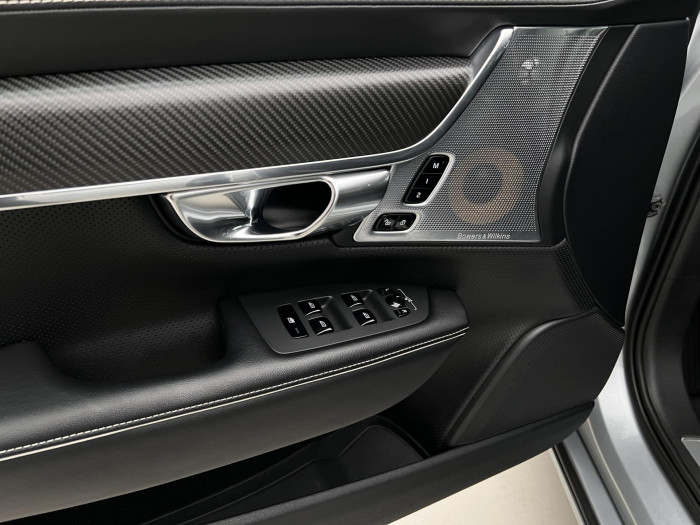 Volvo V90 D5 AWD R-DESIGN AUT CZ 2.0 d