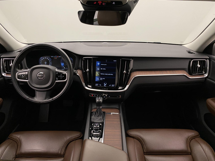 Volvo V60 CC D4 AWD PRO AUT 1.maj 2.0 d CC CC