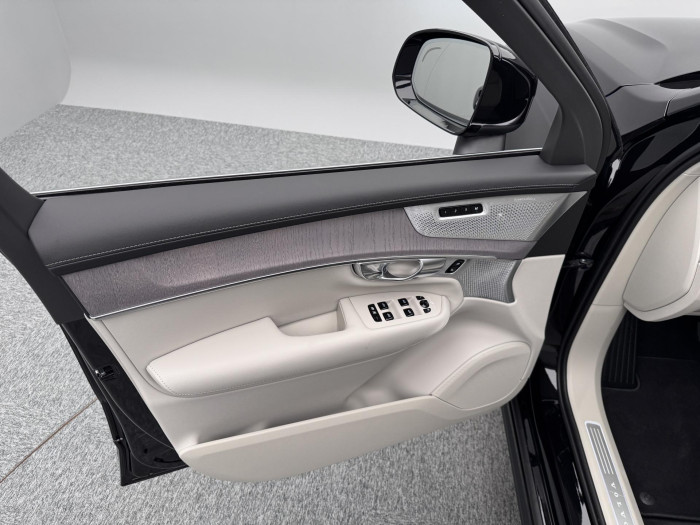 Volvo XC90 B5 AWD AUT BRIGHT ULTRA 7 míst