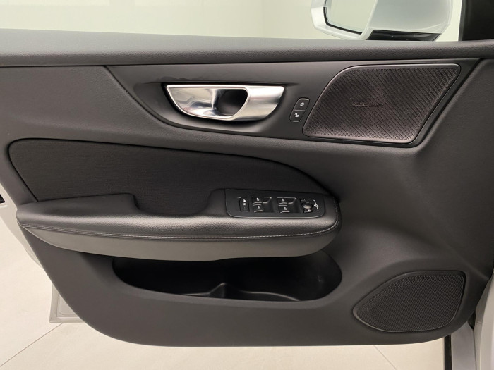 Volvo V60 B4 MOMENTUM AUT 2.0 Momentum