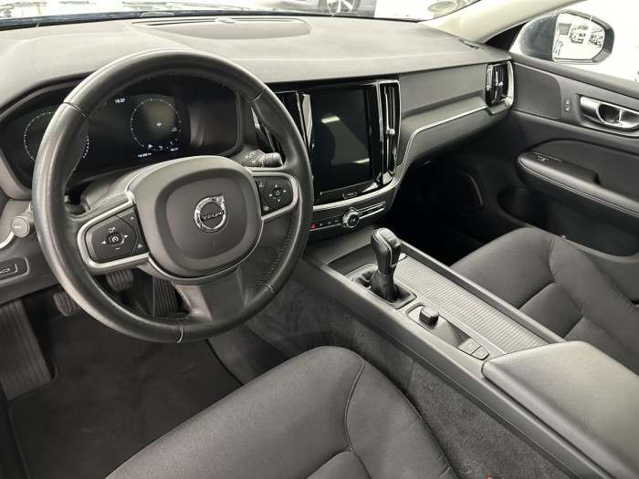 Volvo V60 D3 KINETIC NAVIGACE REZERVACE 2.0 d