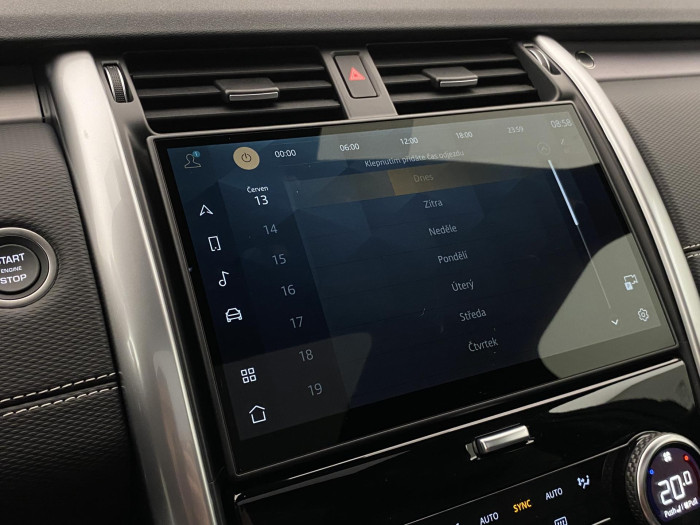 Land Rover Discovery D250 Dynamic SE REZERVACE 3.0 d Dynamic SE