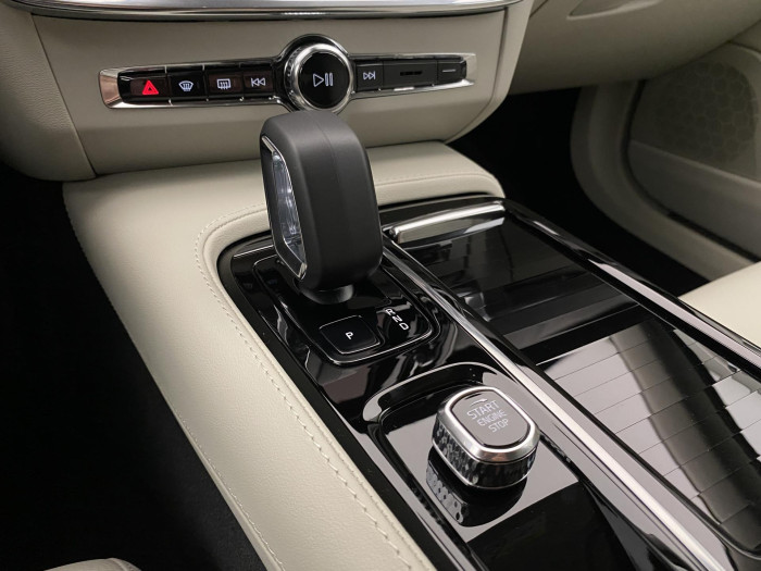 Volvo V90 T6 AWD Plug-in BRIGHT PLUS