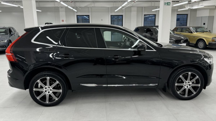 Volvo XC60 B5 AWD INSCRIPTION REZERVACE