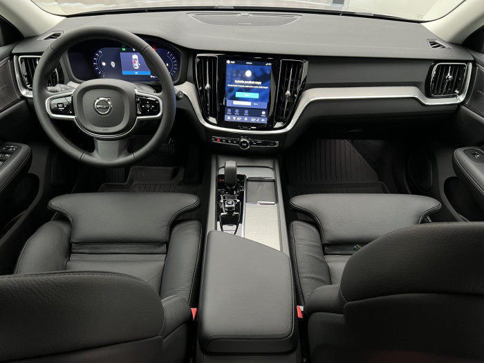 Volvo V60 B4 AUT DARK PLUS
