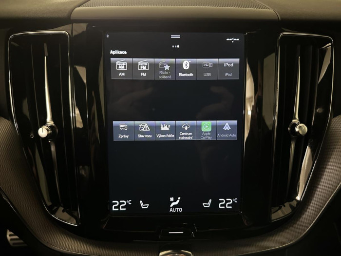 Volvo XC60 D5 AWD R-DESIGN AUT REZERVACE 2.0 d