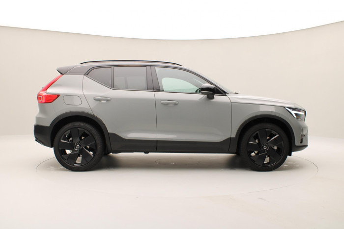 Volvo XC40 B3 AUT PLUS BLACK EDITION