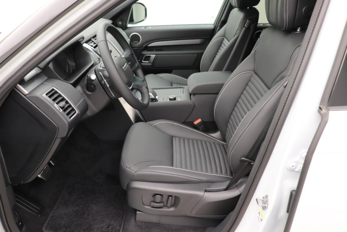 Land Rover Discovery D250 R-DYNAMIC SE REZERVACE 3.0 d Dynamic SE