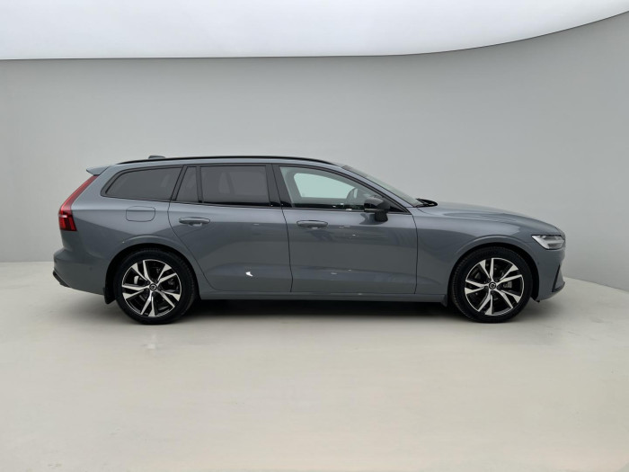 Volvo V60 B4 PLUS DARK Aut 1.maj.