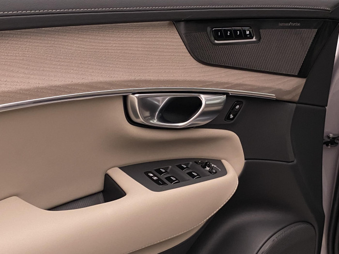 Volvo XC90 T8 AWD RECHARGE BRIGHT ULTRA 7