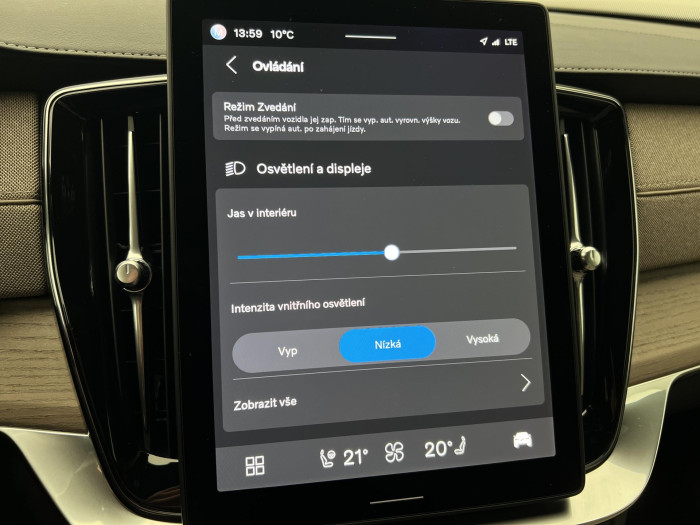 Volvo XC90 T8 AWD RECHARGE ULTRA DARK CZ