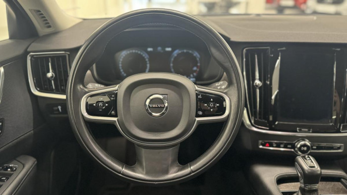 Volvo V90 CROSS COUNTRY D4 REZERVACE 2.0 d