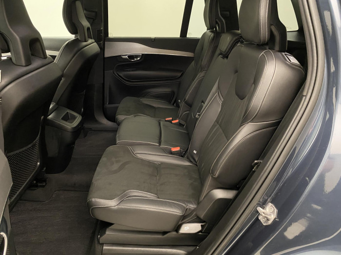 Volvo XC90 B5 AWD R-DESIGN AUT REZERVACE