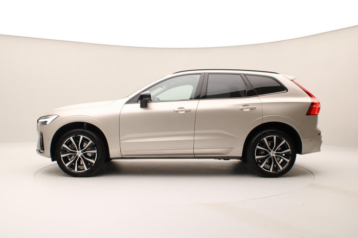 Volvo XC60 B5 AWD ULTRA DARK AUT CZ 1.maj