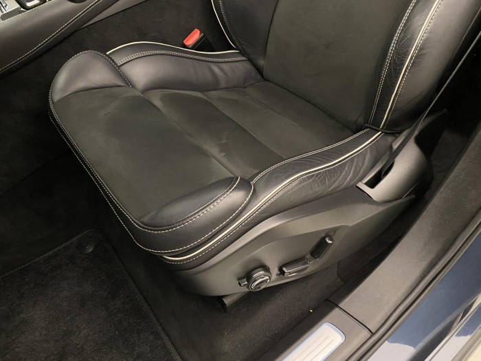 Volvo XC90 B5 AWD R-DESIGN AUT REZERVACE