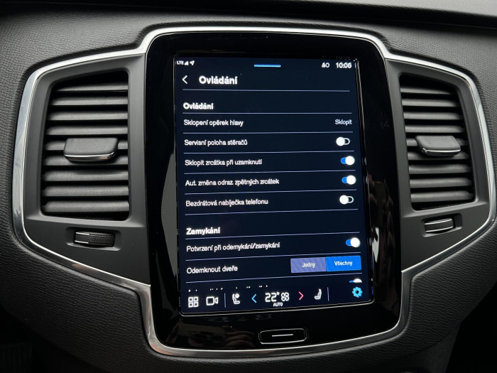 Volvo XC90 B5 AWD CORE 7MÍSTNÁ AUT  CZ