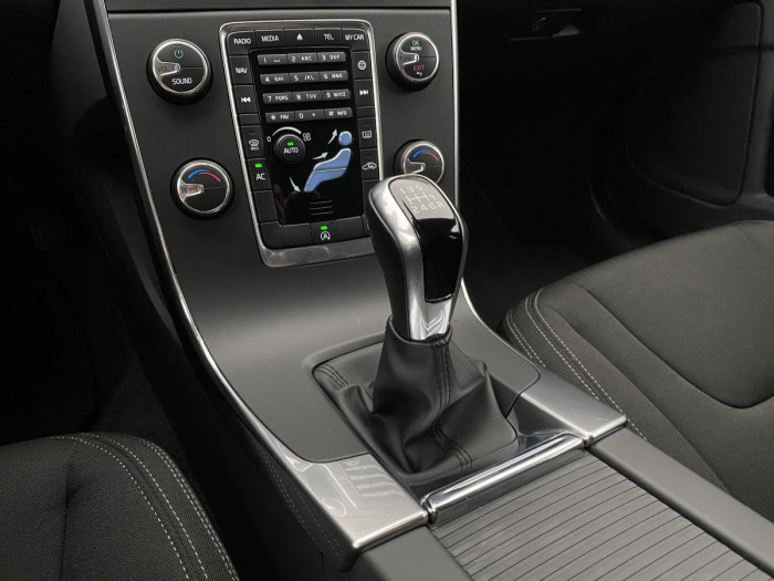 Volvo V60 D2 NAVIGACE 1.maj. REZERVACE 2.0 d