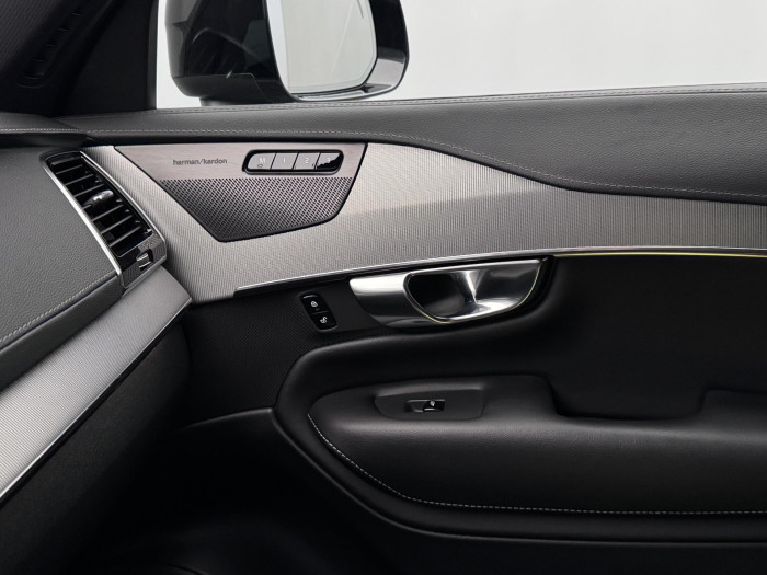 Volvo XC90 B5 AWD R-DESIGN AUT CZ