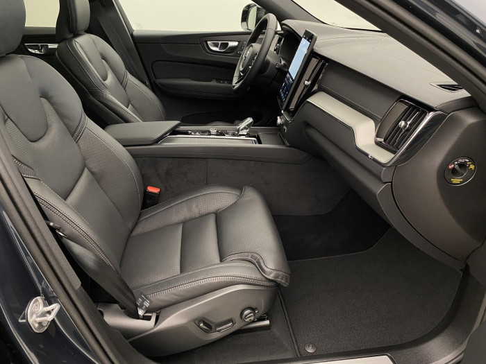 Volvo XC60 B5 AWD AUT ULTRA BLACK EDITION 2.0 Edition