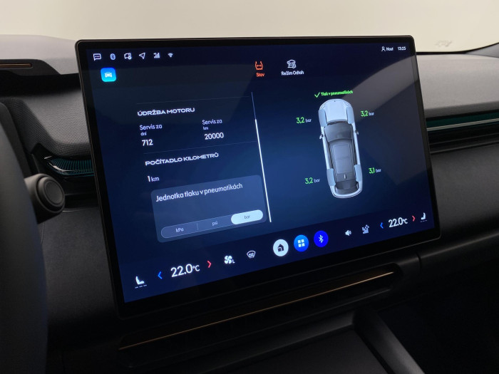 Lynk & Co 08 MORE PHEV