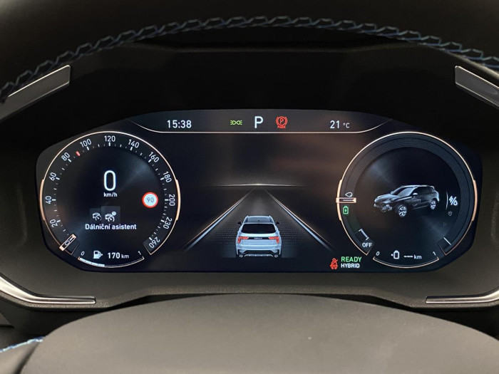 Lynk & Co 01 PHEV DCT AUT 1.maj. REZERVACE