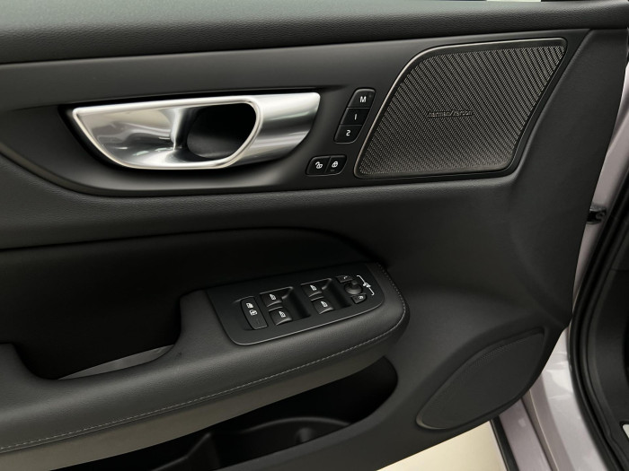 Volvo V60 B4 AUT DARK PLUS