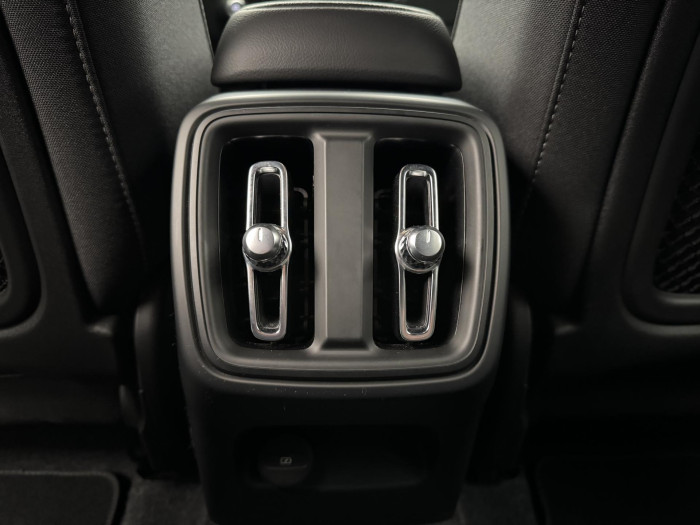 Volvo XC40 B3 PLUS DARK AUT CZ 1.maj